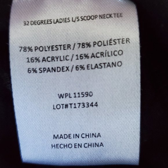 32 Degreez Heat (Medium black long sleeve top) - Picture 4 of 5